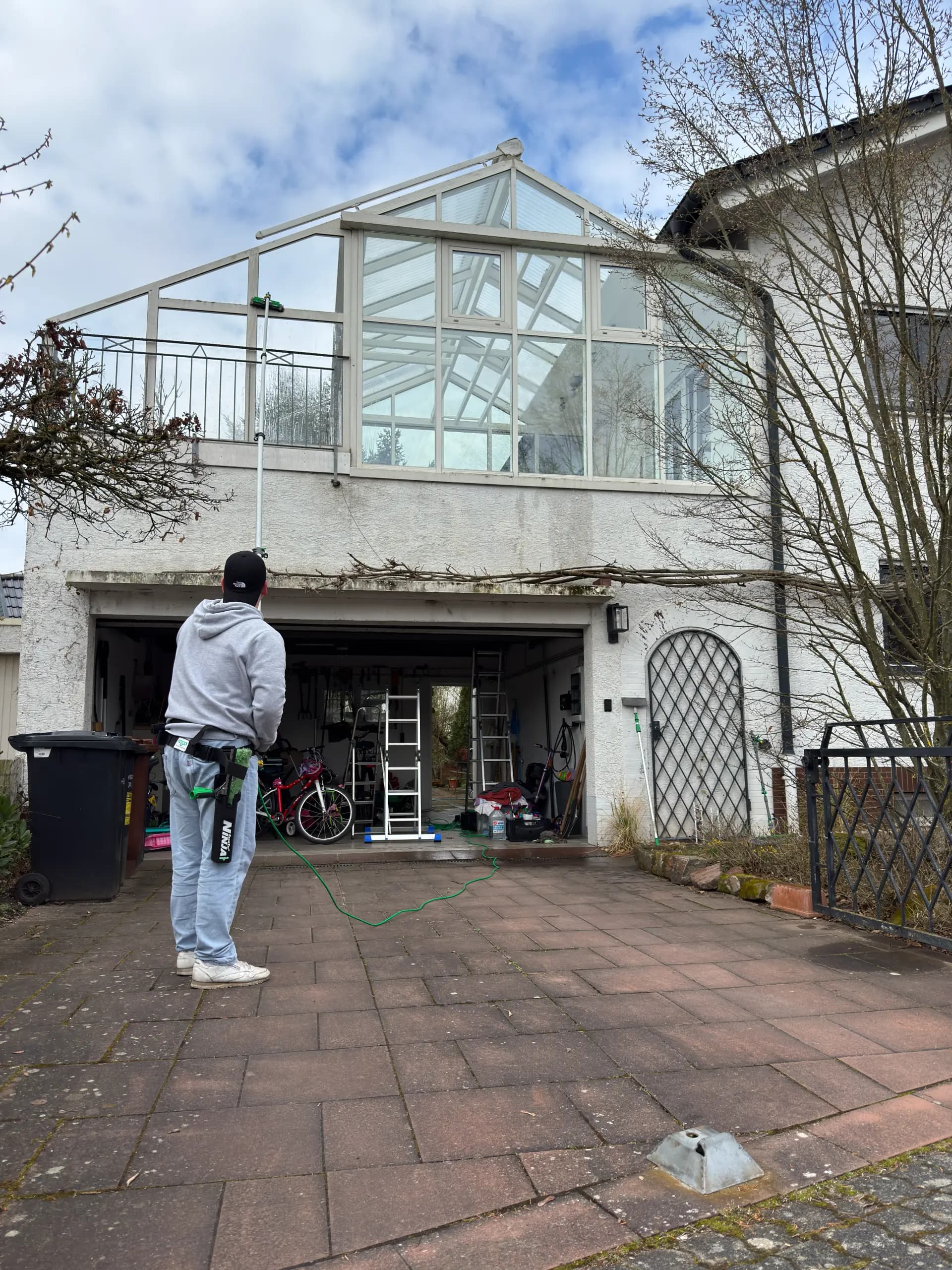 Glasfront und Scheibenbereich